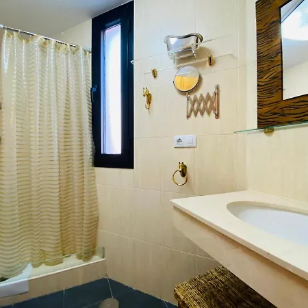 Ξενοδοχείο με διαμερίσματα Bluettravel Snow Confort Monte Gorbea 3*